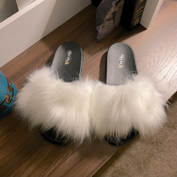 Fur Story Shoes - FUR STORY Faux Fur Slippers